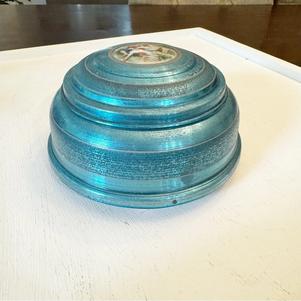 Vintage 1940/50 Decorative Blue Metallic Powder Puff Music Box